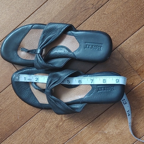 Born leather heeled thong sandals size 7 - Picture 6 of 6